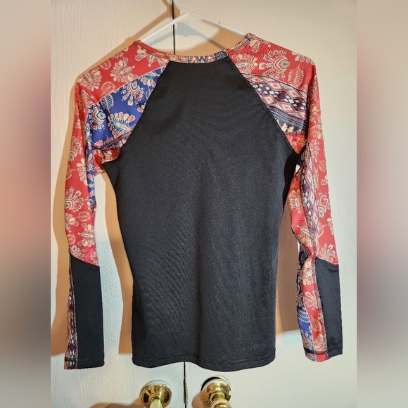 Roxy Long Sleeve Rash Guard - Picture 2 of 3